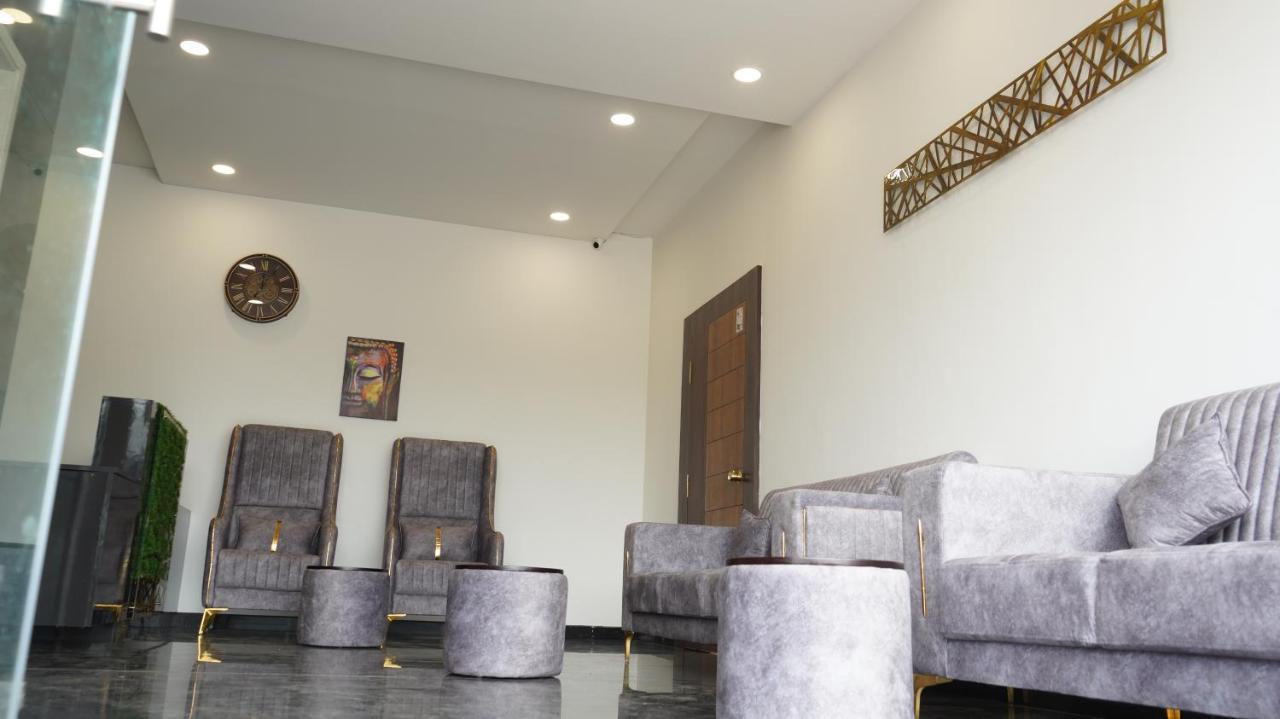 Hotel Quince Elite Mysuru Zewnętrze zdjęcie